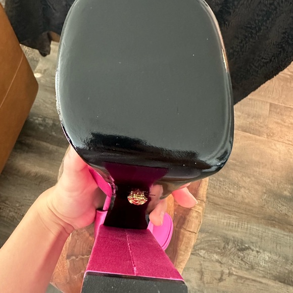 Versace Aevitas Medusa sandal size 36.5 - Picture 9 of 9